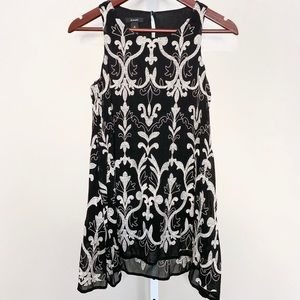 High/Low Embroidered Sleeveless Top